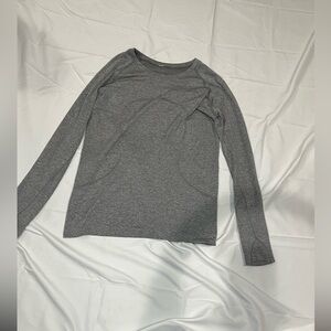Lululemon Size 12 Swiftly Long Sleeve Hip Length Heathered Gray